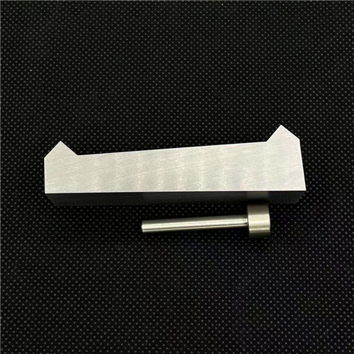 a 16 gauge sharpened luer stub