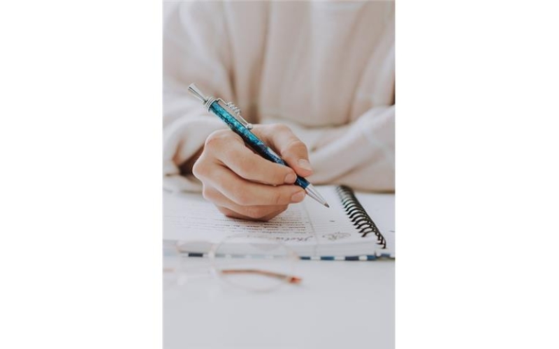 The Pen Wizard Machine: Revolutionizing Creative Writing